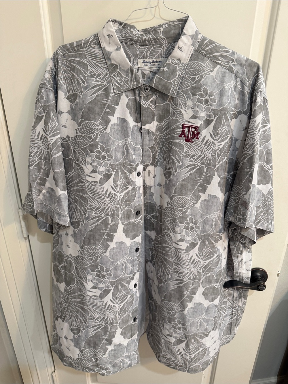 Tommy Bahama Gray and White Floral Short-Sleeve Button-Down Shirt